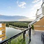 Lejlighed Piekny Widok Na Jezioro I Plaze Parking W Garazu By Renters Rzeszów