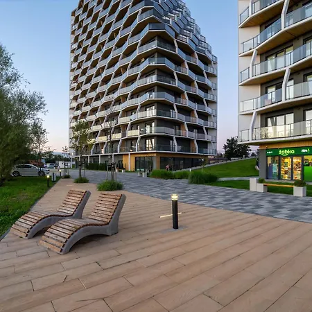 Piekny Widok Na Jezioro I Plaze Parking W Garazu By Renters Apartment *