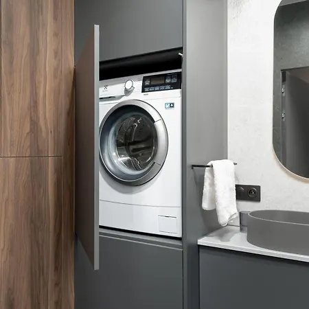 Piekny Widok Na Jezioro I Plaze Parking W Garazu By Renters Apartment *