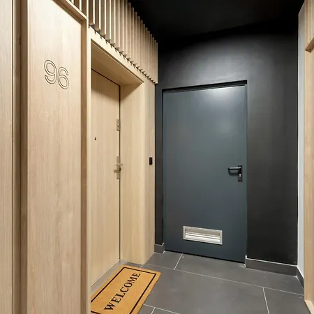 아파트 Piekny Widok Na Jezioro I Plaze Parking W Garazu By Renters