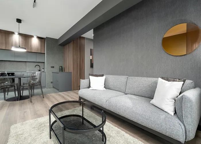 Piekny Widok Na Jezioro I Plaze Parking W Garazu By Renters Apartman