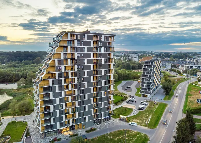 Piekny Widok Na Jezioro I Plaze Parking W Garazu By Renters Apartman
