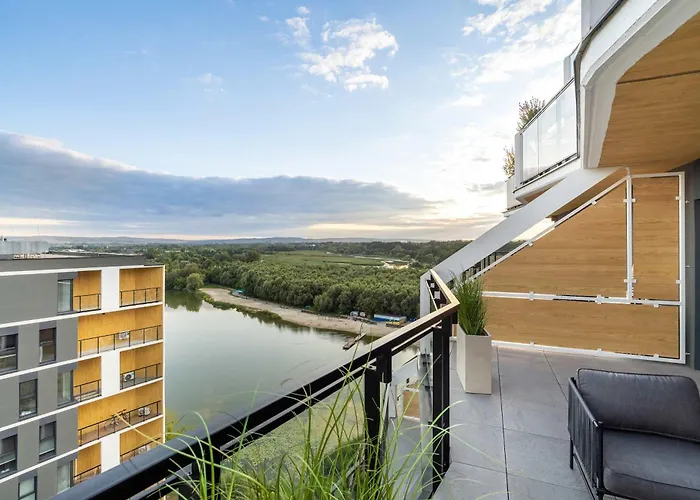 Apartman Piekny Widok Na Jezioro I Plaze Parking W Garazu By Renters Rzeszów